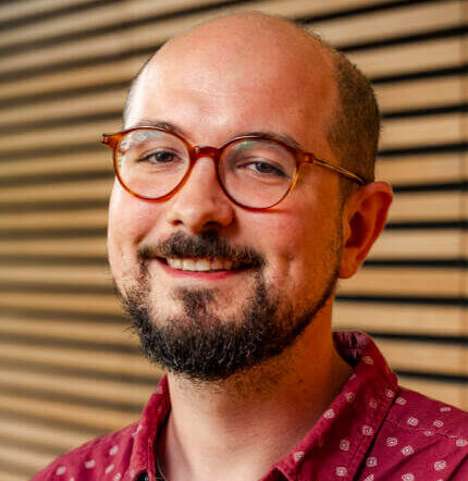 Dr. Juan Navarro-Arenas